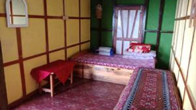 Standard double bed room