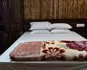 Delux Double Bed