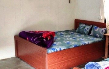 Standard Six Bed