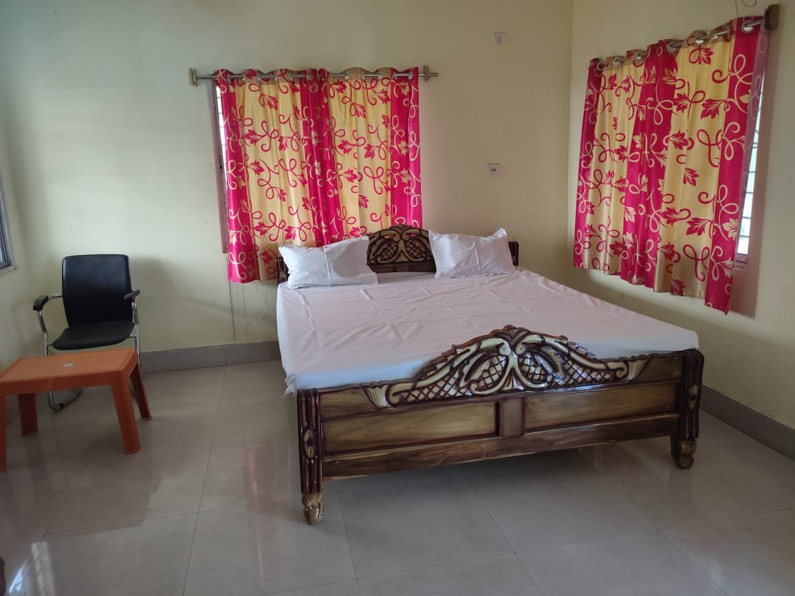 Standard Double Bed